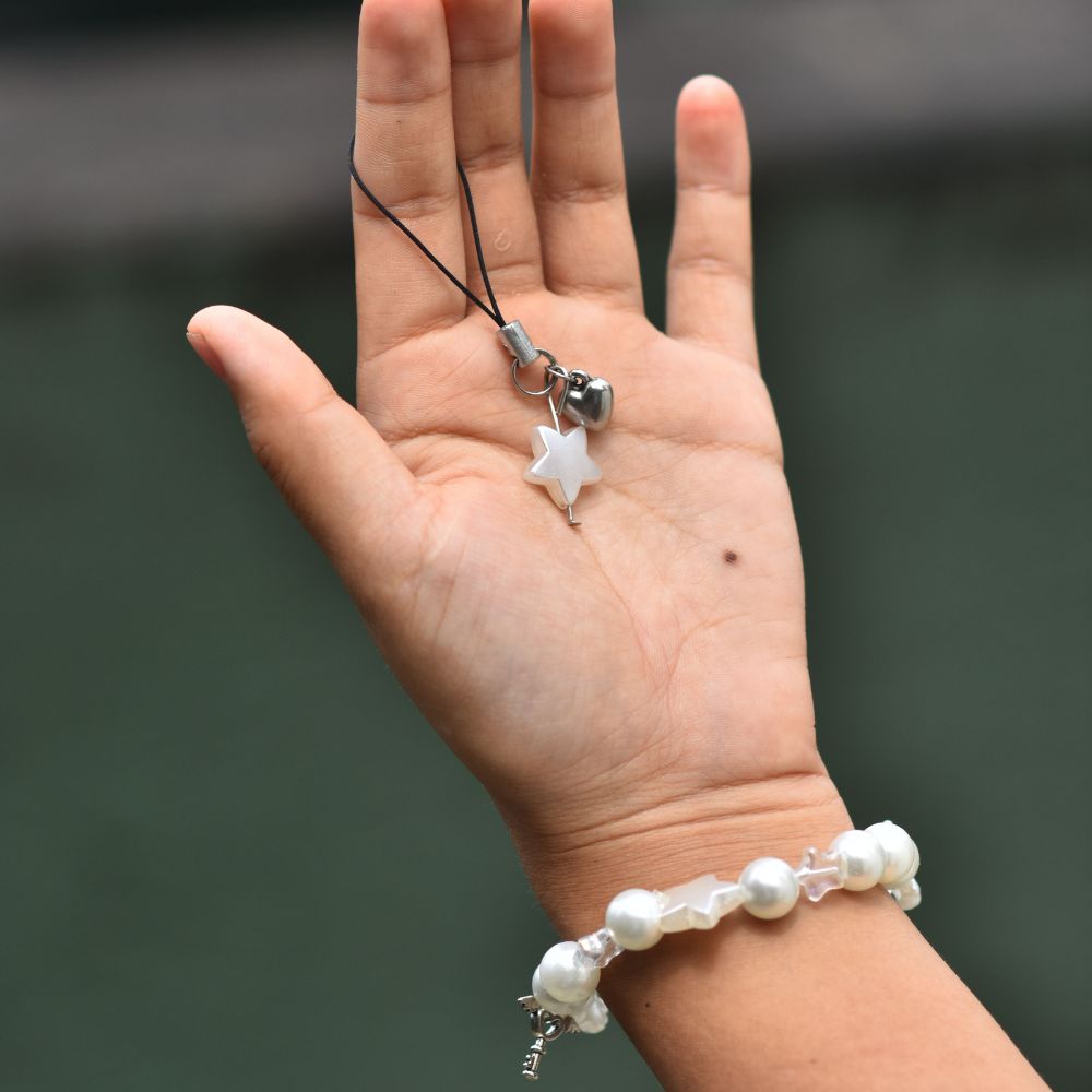 Bracelets & Keychains (5th graders only)