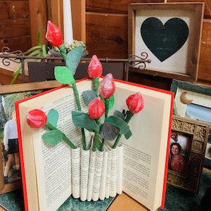 Modern Makers Workshop: Sweet Roses & Storybook Vases (In-Person)